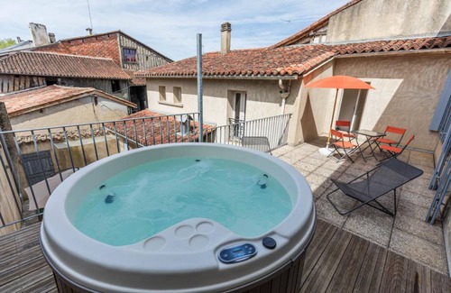 Labastide-dArmagnac House | 190 m² Gîte ∙ 4 bedrooms ∙ 8 guests