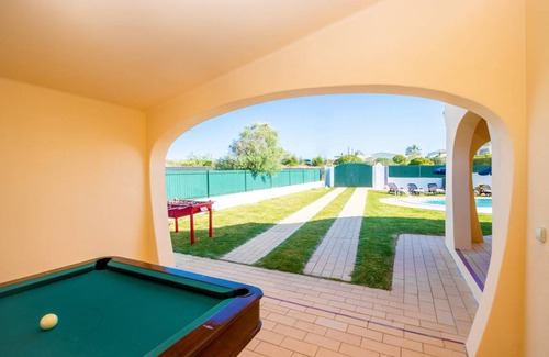 Patroves Villa | 190 m² Villa ∙ 3 bedrooms ∙ 9 guests