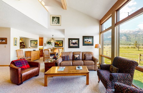 Moose Wilson Road Condo | 191 m² Condo ∙ 3 bedrooms ∙ 8 guests
