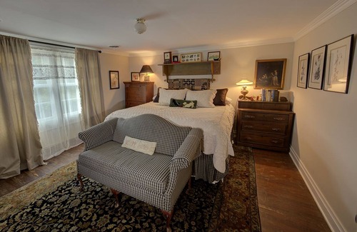 Roseland Other | 1924 Original 3+ BR Farmhouse overlooking Possum Trot Creek!