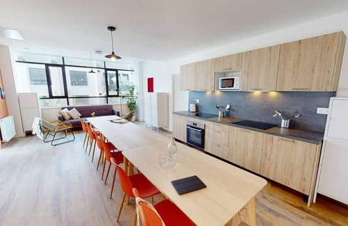 Asnieres-sur-Seine Resort | 193 m² Private room ∙ 1 bedroom ∙ 1 guest