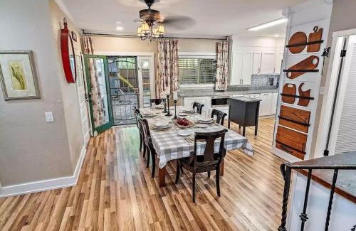 Medford House | 1930s Queen Anne Historic Downtown Retreat