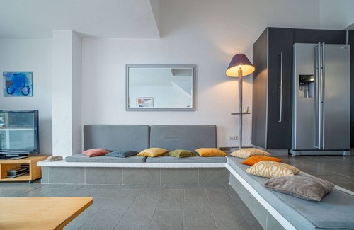 Empuriabrava Ski Chalet | 195-Beautiful canal house with private mooring