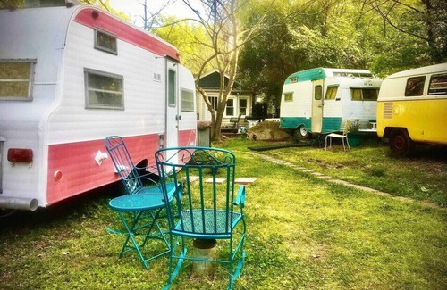 Durham Cottage | 1967 Scotty Camper Cottage w/AC - Durham, NC