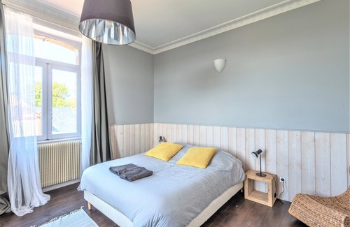 Beaumotte-les-Pin House | 19th century mansion with pool and park