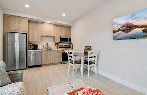 Wedgwood House | 1b1b Cozy Unit in Ravenna close to U District