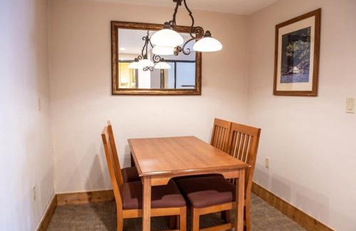 Crested Butte House | 1bd SUITE 504 Perfect Location with Pool and Hot Tub