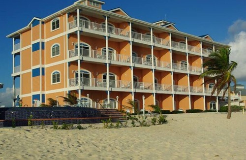 Colliers Bay Condo | 1BR/1BA Oceanfront Condo at Morritt's Grand on East End