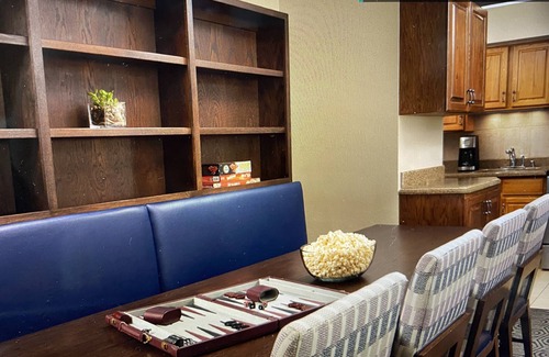 Vail Villa | 1BR, 2Bth Suite, ski-in/out, plenty of amenities, heated yr round pool, jacuzzi.