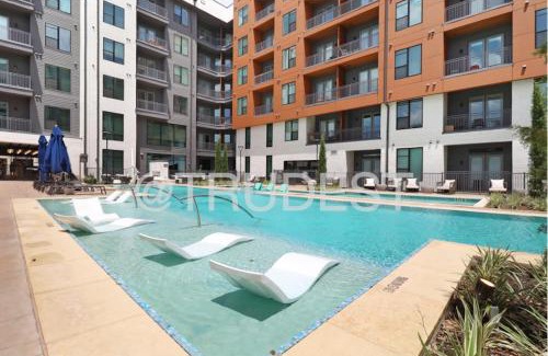 North Burnet Apartment | 1BR Alongside Q2 and Domain With Pool, Gym and Free Parking