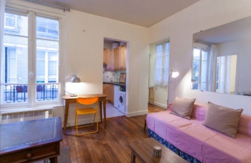 Quartier de l'Ecole-Militaire Apartment | 1br apartment on Blvd LaTour Maubourg with patio