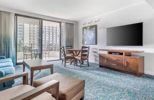 Waikiki Apartment | 1BR Deluxe Suite with Sparkling Honolulu Skyline-Grand Waikikian Hilton Resort!
