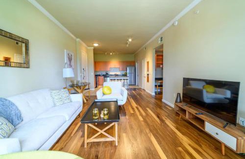 Cityplace Apartment | 1BR Executive Suite With Pool, Gym & Fast Wi-Fi By ENVITAE