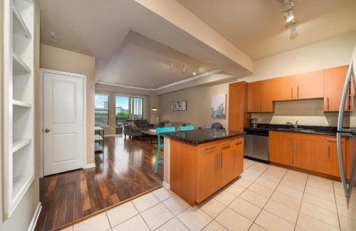Cityplace Apartment | 1BR Executive Suite With Pool, Gym & Fast Wi-Fi By ENVITAE