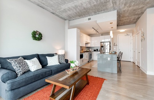 Second Ward Apartment | 1BR furnished Apartment in Charlotte near Uptown Area by RedAwning