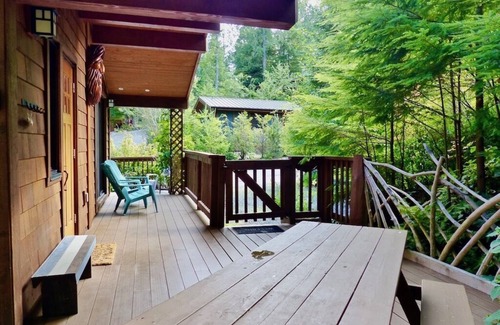 Port Renfrew Cottage | 1BR - Garden View - Non Pet Friendly - Sleeps 2