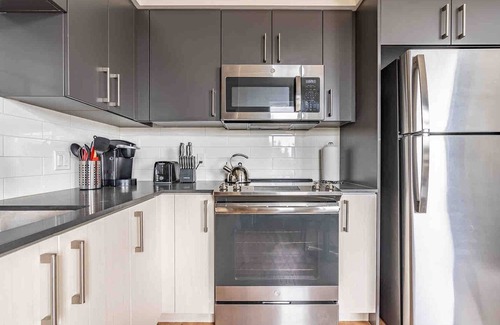 West Bellevue Apartment | 1BR | Gym, Rooftop, Views | Bellevue | Sophari B