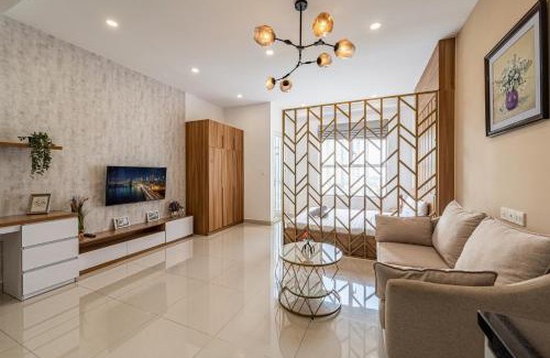 District 7 Apartment | 1br-New and Luxury-Sunrise City View-Hana's Apart