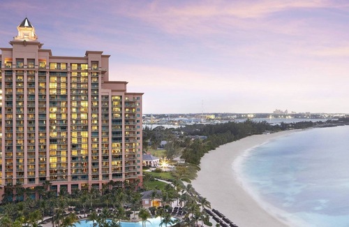 Paradise Island Condo | 1BR Oceanfront Suite – The Reef Atlantis, Full Kitchen & Balcony Sleeps 5
