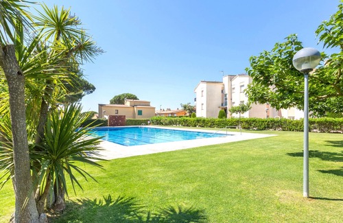 Calella de Palafrugell Apartment | 1CB E6 - 2 Bedrooms apartment in a very quiet area with garden and community pool near the beach of Calella de Palafrugell