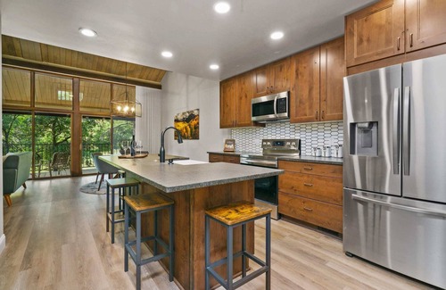 Purgatory Condo | #1Condo Glacier Resort, Pool, Golf, HotTub, Sauna, Gym