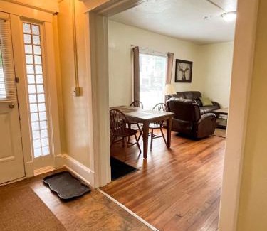 Oneonta Apartment | 1st Base Apt 1 All Star Baseball Rentals