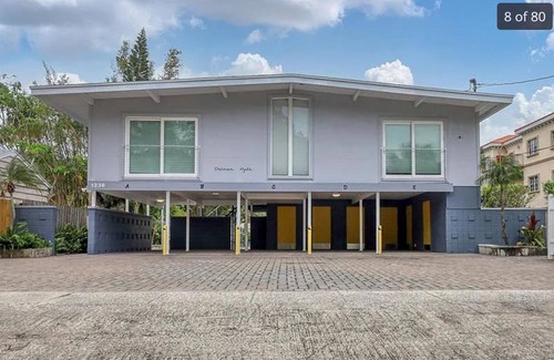 Central Sarasota Apartment | 1st floor apt A. 1 mile from waterfront and downtown. Just 2 miles from beach!