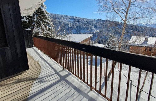 Chamrousse Apartment | 1st floor, balcony, tv, ski locker, 55m², Chamrousse