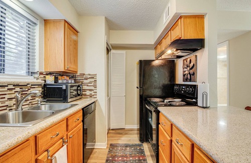 Walden on Lake Conroe Condo | 1st-Floor Condo in Walden: Walk to Pool & Lake!