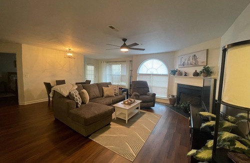 Greensboro Condo | 1st Floor Condo on the border of Greensboro & High Point. Close to everything!