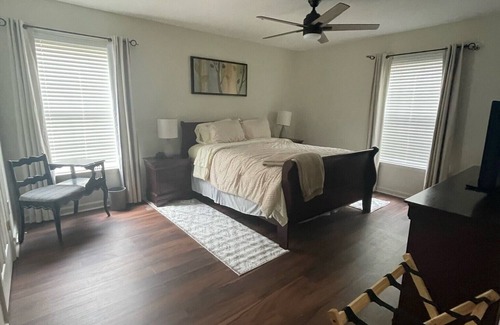 Greensboro Condo | 1st Floor Condo on the border of Greensboro & High Point. Close to everything!