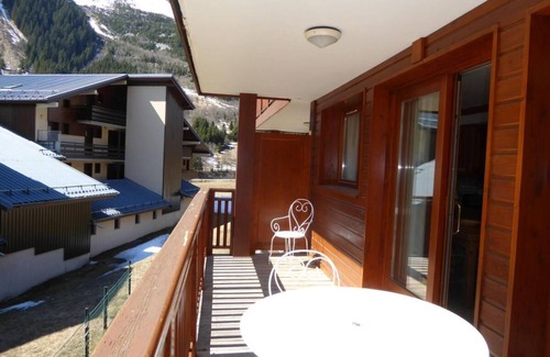 Pralognan-la-Vanoise Apartment | 1st floor, balcony, tv, ski locker, 49m², Pralognan-la-Vanoise