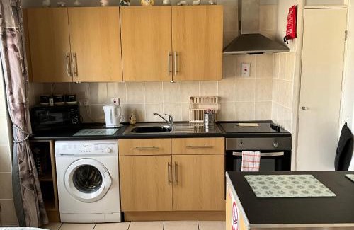 Brean Apartment | 1st Floor Hillview 2 bedroomed Central Location No pets