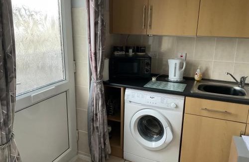 Brean Apartment | 1st Floor Hillview 2 bedroomed Central Location No pets