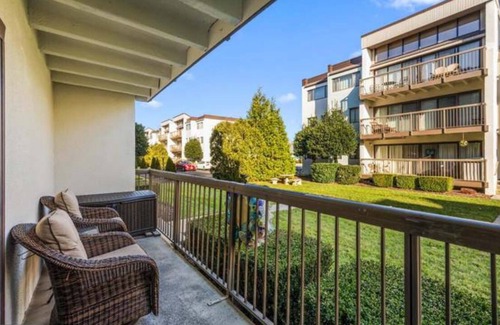 Caine Woods Condo | 1st floor North OC 2br, 2 ba condo w/pool, tennis, wifi and plenty of parking