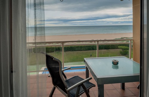 Xeraco Beach Apartment | 1st line with terrace and sea views (solmar)