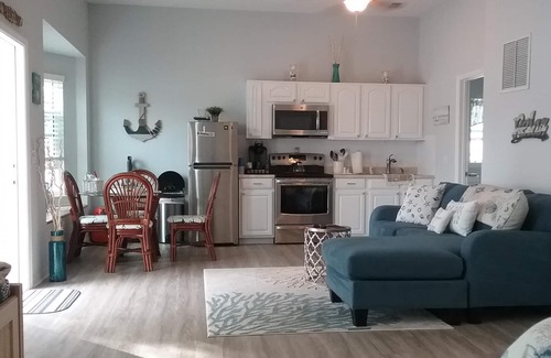 St. Augustine Beach Apartment | 1ST STREET RETREAT UPDATED DOG FRIENDLY APARTMENT WITH FENCED IN YARD!