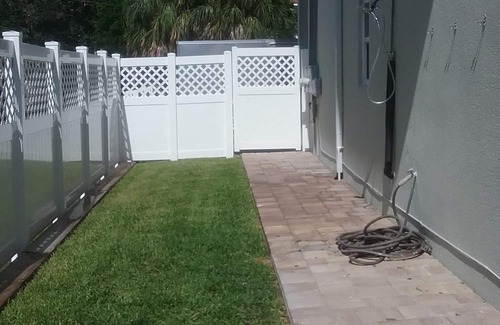 St. Augustine Beach Apartment | 1ST STREET RETREAT UPDATED DOG FRIENDLY APARTMENT WITH FENCED IN YARD!