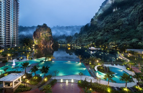 Hulu Kinta Apartment | 2 + 1 Bedroom Lakeview Superior Suite #6