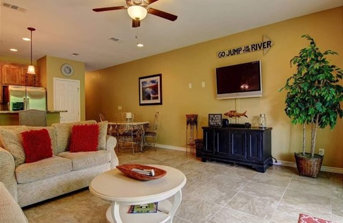 New Braunfels Condo | 2/2 Condo Directly on the Guadalupe River with Beautiful Canyon Views