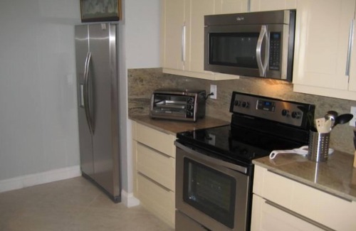 Delray Beach Condo | 2/2 In Brand New Condition In Delray Beach 1 Mile From The Beach