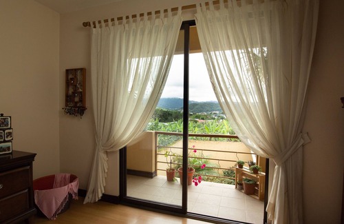 El Cipres House | 2-3 bedroom Townhouse near UACA & Pinares