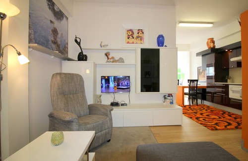 Porec Apartment | 2-4 persons, modern furnishings, air-conditioned, washing machine