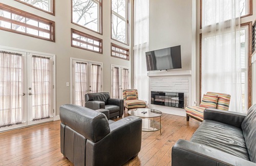West End Apartment | 2.5 Story Great Room! 5 min to Downtown