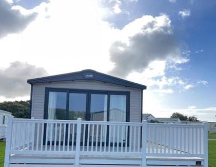Andover House | 2-6 guests Holiday Home in Durdle Door