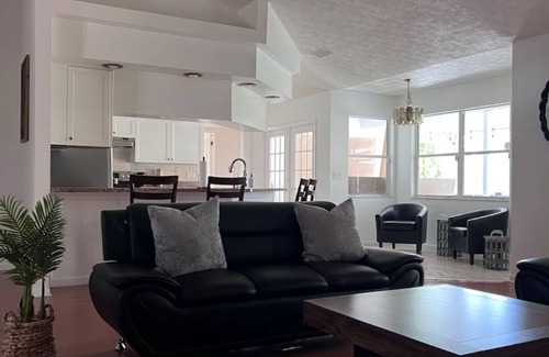 Lake Magdalene House | 2 acres property with lake view in middle of the town