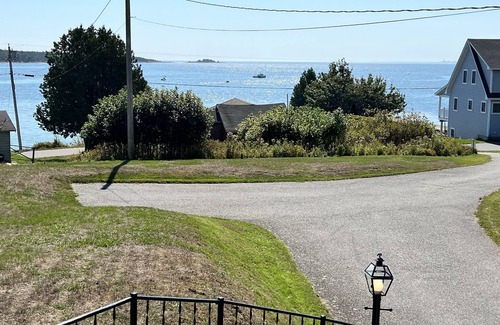 Steuben House | 2 bd, 1.5 bath, king bed, hiking & puffin cruise nearby, fire pit
