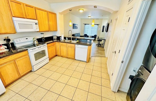 Reno House | 2 Bd, 2.5 Baths, Sleeps 5/C8