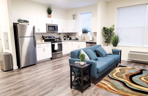 Bound Brook Apartment | 2 bd/2ba in Historic Bound Brook