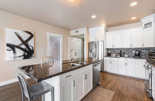 Ogden Apartment | 2-Bd Apt w/WiFi, Netflix, Mtn Views in DT Ogden